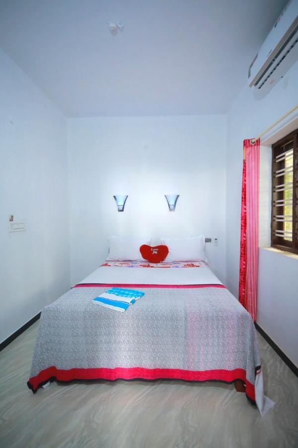 Marari Stella Vich Villa Homestay Turavur Bagian luar foto
